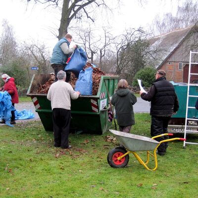 Bild vergrößern: Kankelau - Laubaktion 2012_4