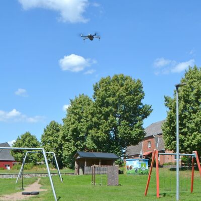 Bild vergrößern: Möhnsen - Spielplatz1